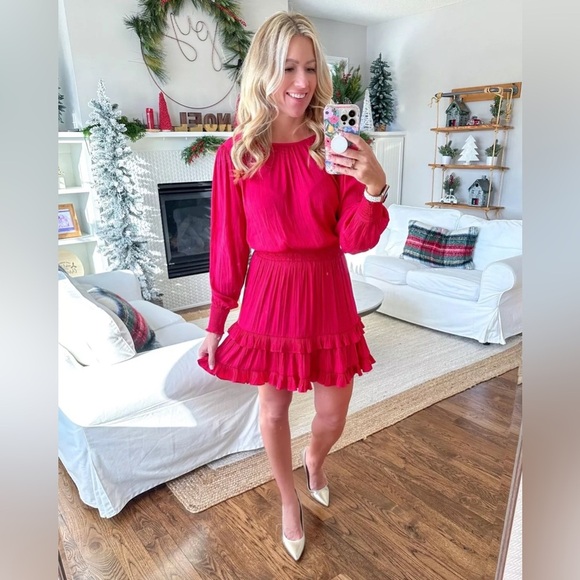 EVEREVE Satin Pleated Long Sleeve Tiered Mini Dress Raspberry Pink Size Small - Picture 1 of 10